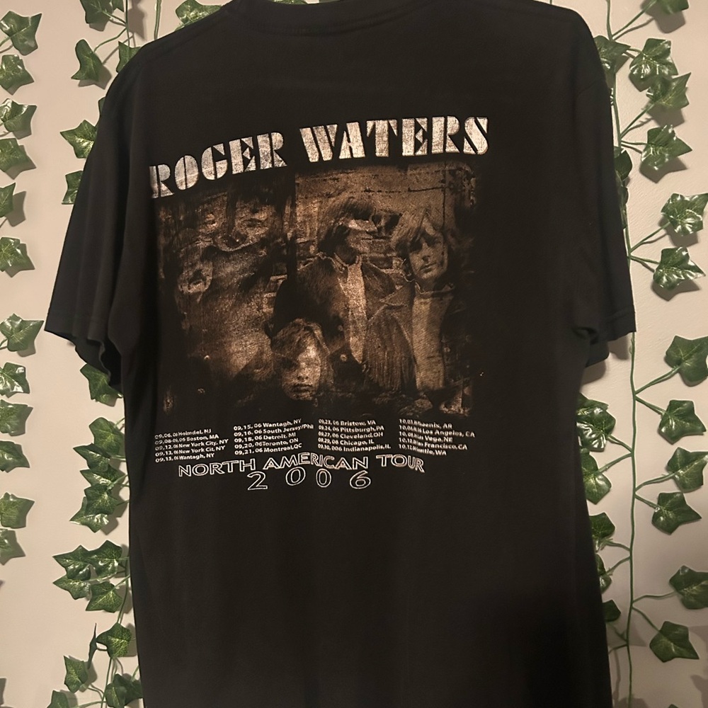 Roger Waters Vintage y2k Pink Floyd 2006 North American Tour Shirt - Picture 3 of 5